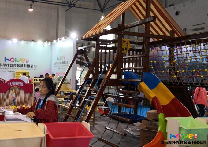 幼儿园实木滑梯 幼儿园户外大型木质玩具 木质滑滑梯定制