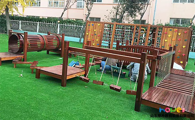 幼儿园户外游乐设施设计时注意事项
