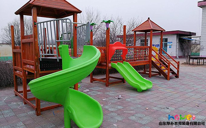山东厚户外滑梯案例|淄博幼儿园