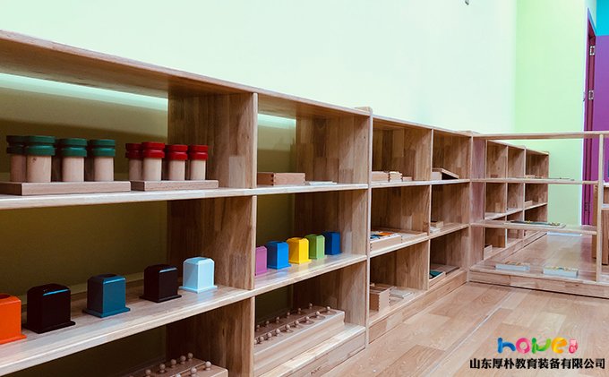 幼儿园家具是塑料的好还是木质的好？