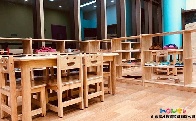 幼儿园家具是塑料的好还是木质的好？