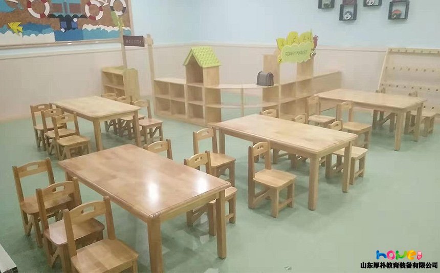 幼儿园桌椅如何选？哪里批发？山东如何选择合格的幼儿园家具厂家？
