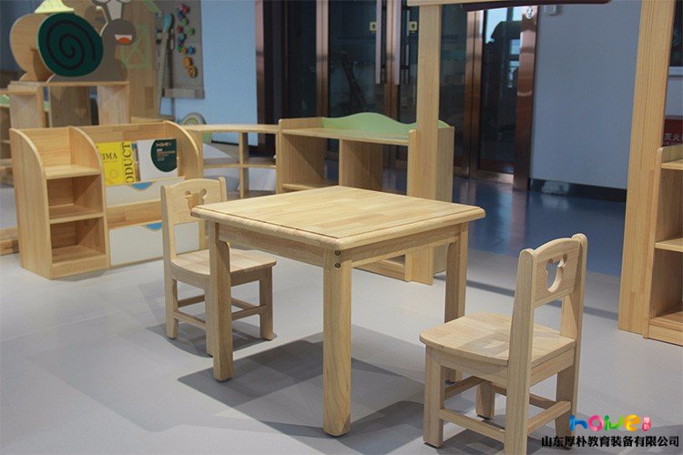 幼儿园实木方桌