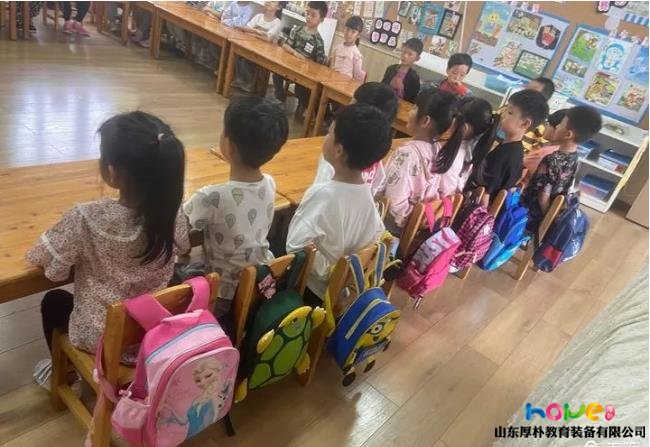幼儿园大班生活教案如何整理书包架